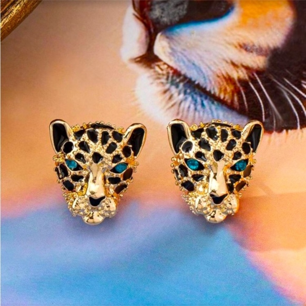 ✨Gold Leopard Head Stud Earrings with Black and Teal Enamel